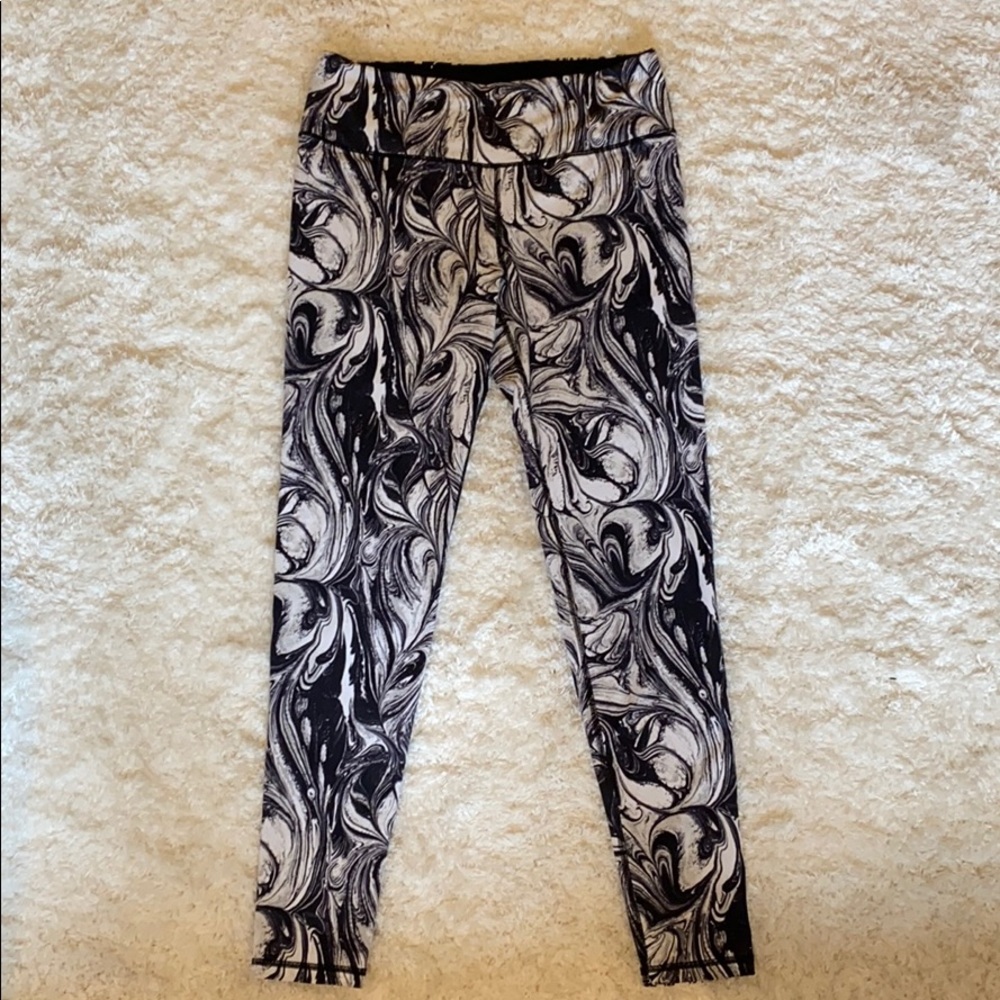 Knockout by Victoria Secret Marble leggings